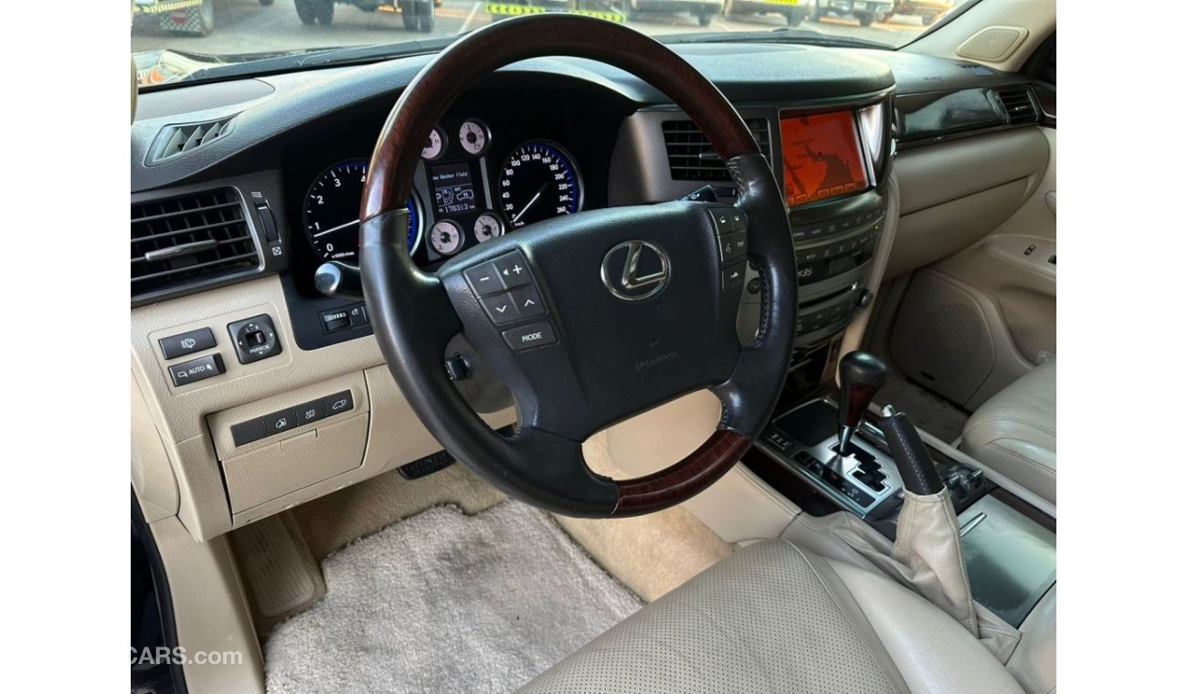 Lexus LX570