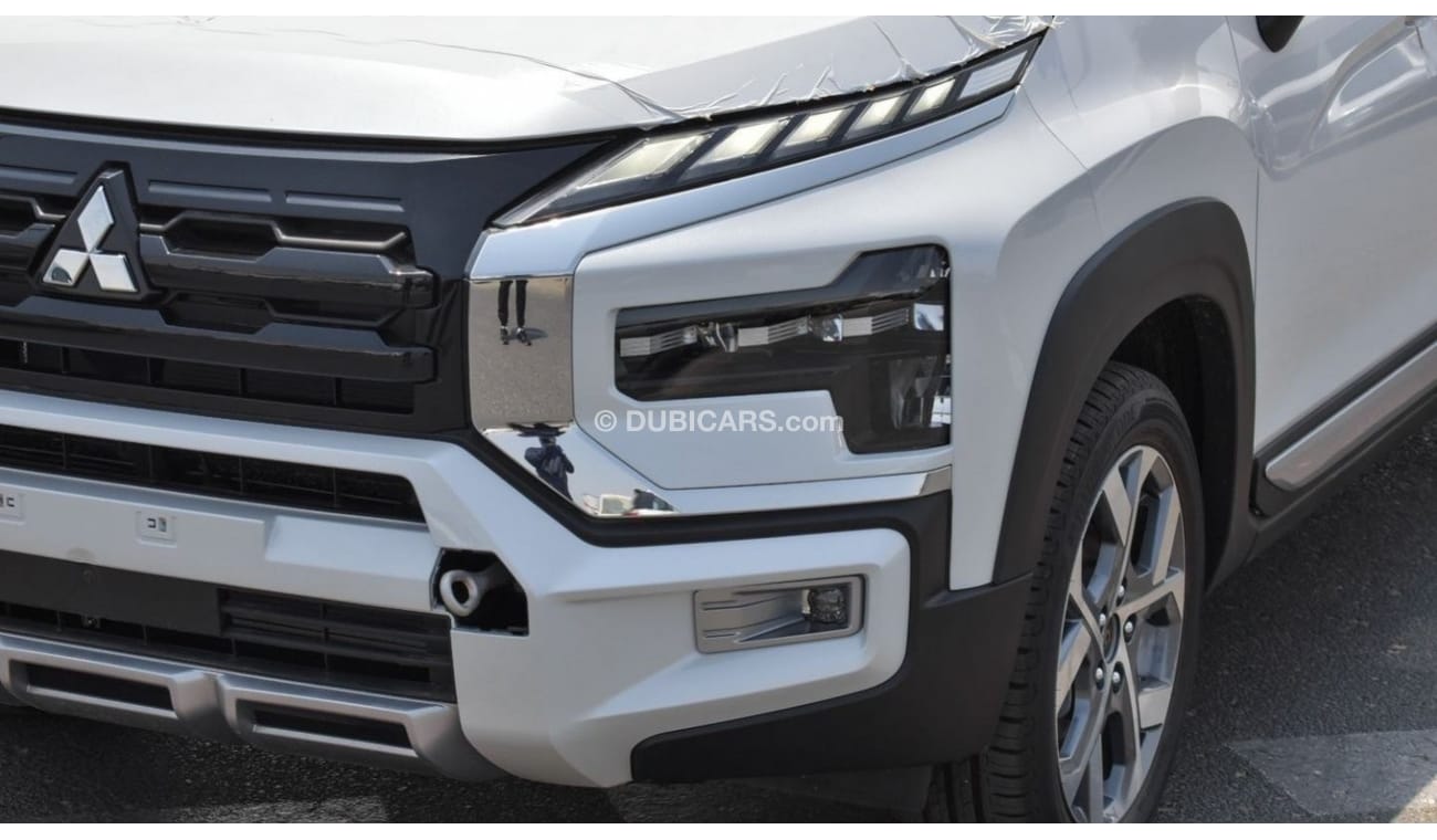 ميتسوبيشي إكسباندر Brand New Mitsubishi Xpander Cross 1.5L| Petrol | White/Black | 2025 | For Export Only