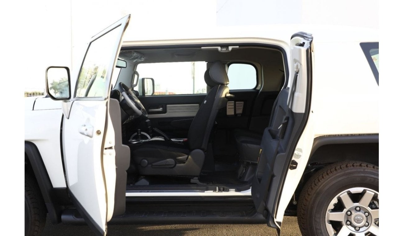 Toyota FJ Cruiser 2023 Toyota FJ Cruiser 4.0 with JBL Petrol - White inside Black | Export Only