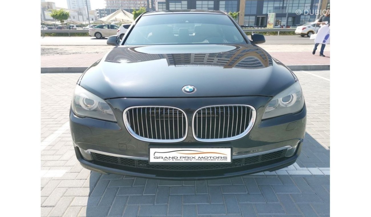 BMW 750Li Executive BMW 750Li V8 4.4 2012 Model GCC Specs With Partial Service History In Perfect Condition  M