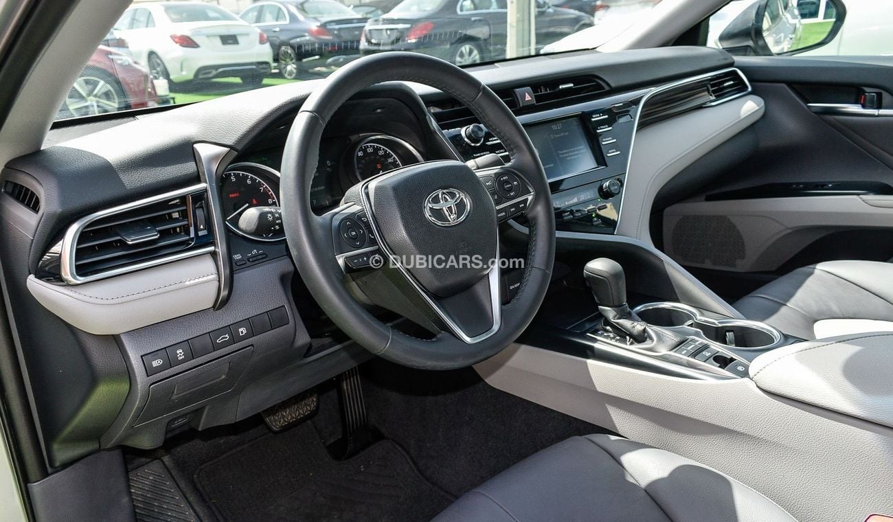 Used Toyota Camry XLT 2018 for sale in Dubai - 383472