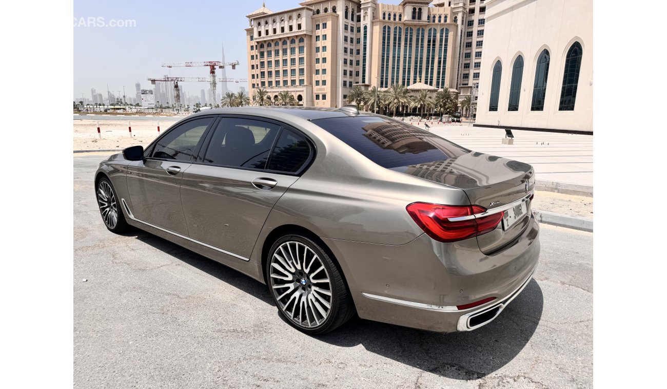 بي أم دبليو 750Li