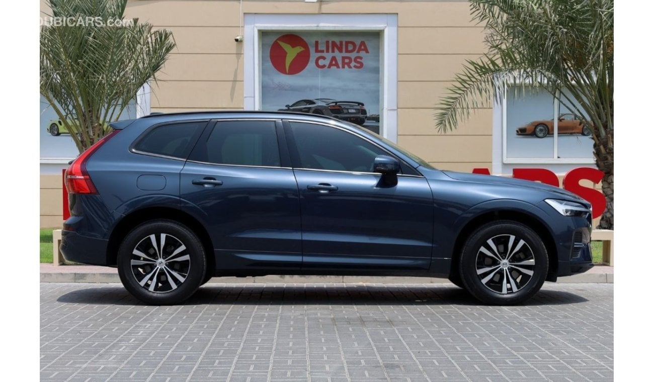 فولفو XC 60 Volvo XC60 B5 Momentum 2022 GCC under Agency Warranty and Service Contact with Flexible Down-Payment