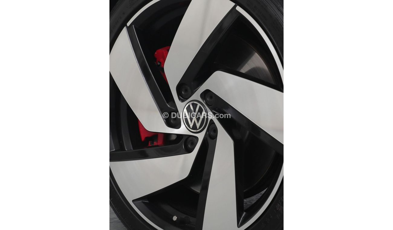 Volkswagen Golf 2,275x60 • 0% DP • Warranty Available • GCC