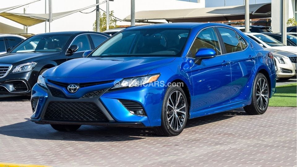 Used Toyota Camry SE 2019 for sale in Dubai - 389960