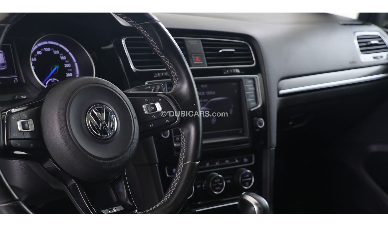 فولكس واجن جولف ار • 1,750x48 • 0% DP • 2016 Volkswagen Golf R • Warranty Available • GCC