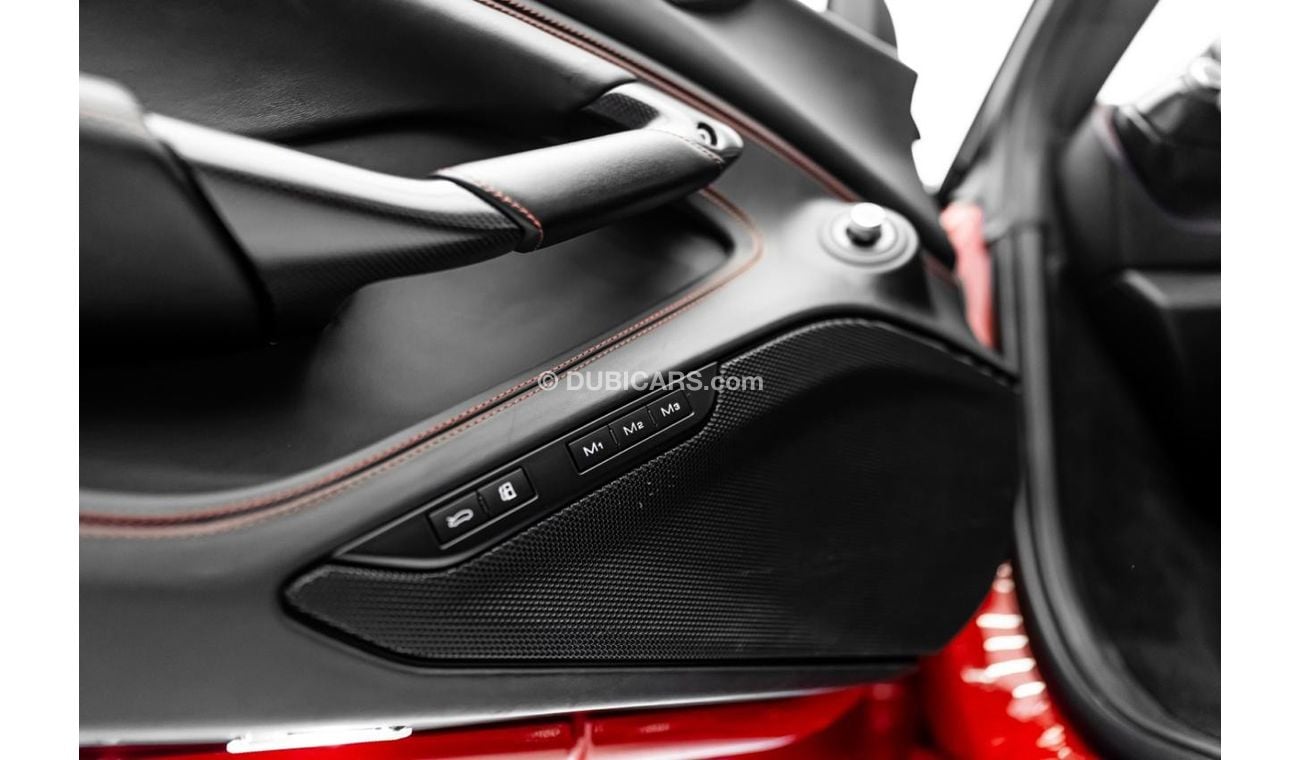 Ferrari F8 Tributo 3.9T V8 AL TAYER WARRANTY SEP 2025 + SERVICE SEP 2027 | GCC | FULL CARBON INT-EXT | F8 TRIBUTO