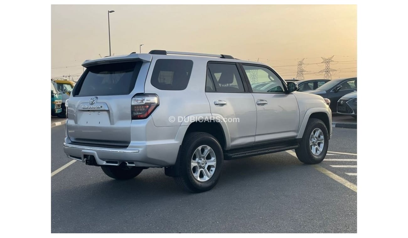 Toyota 4Runner 2019 Toyota 4Runner SR5 Premium 4x4 AWD Full Option Sunroof -