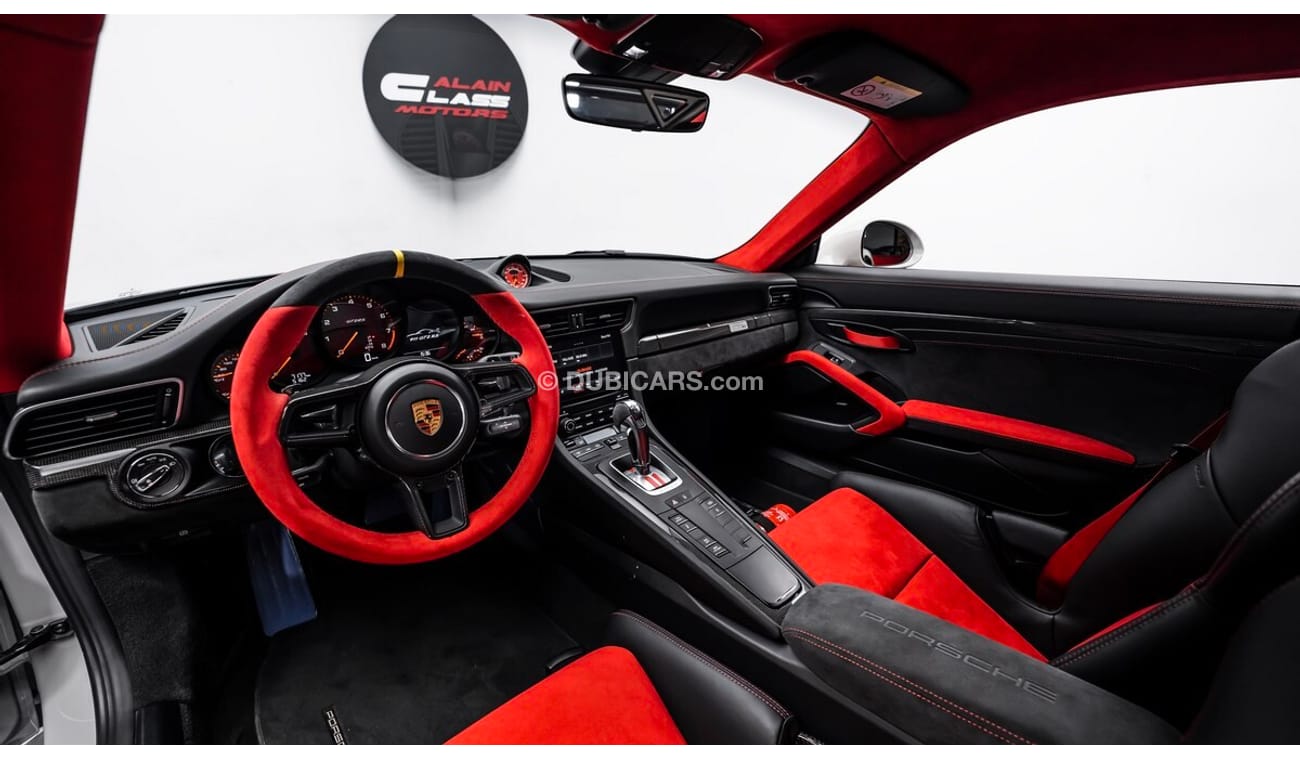 Porsche 911 RS 2018 - GCC - Under Warranty