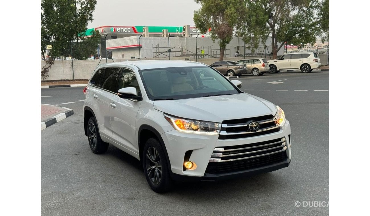 Toyota Highlander Toyota Hilander 2017 LE petrol Left hand Drive