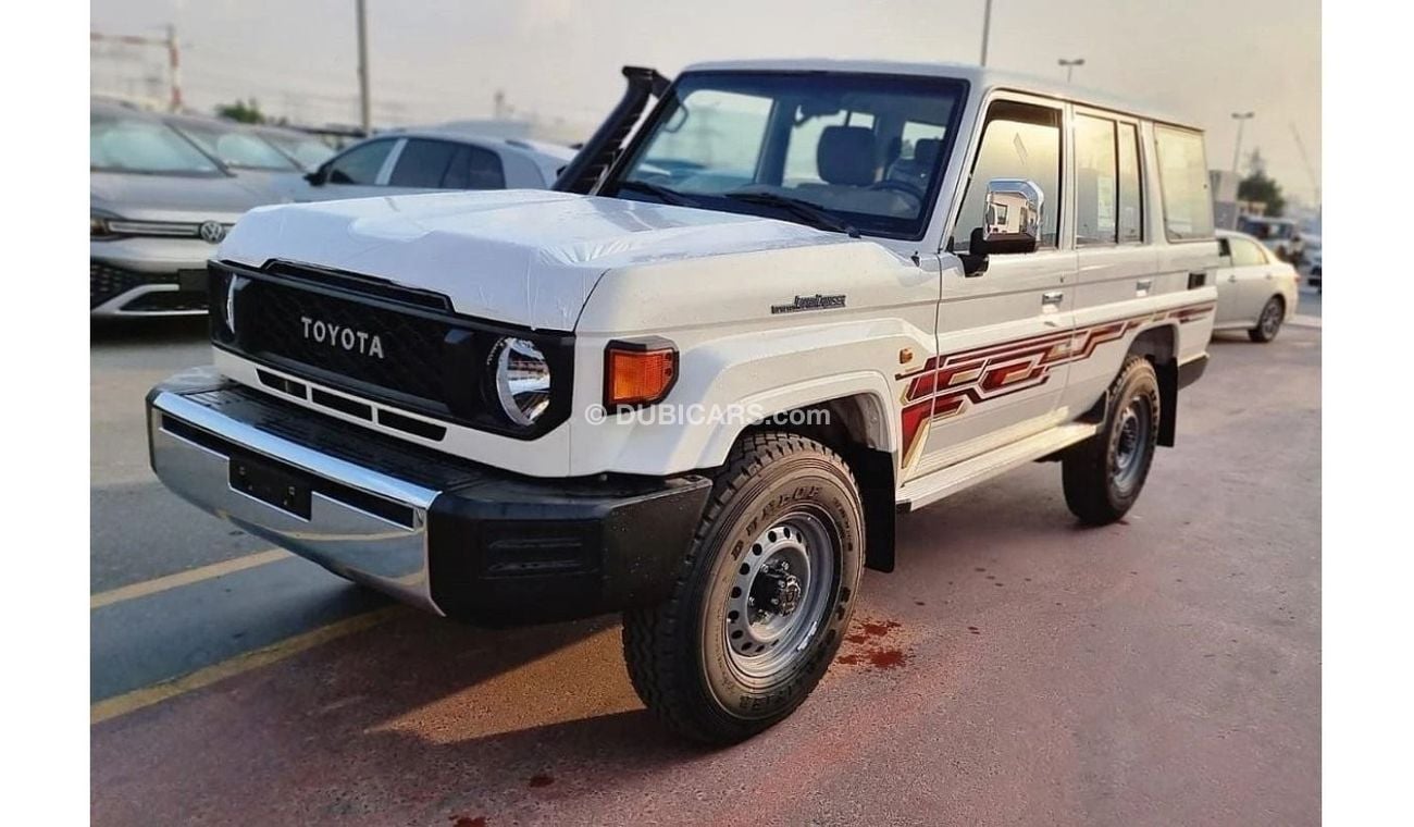 Toyota Land Cruiser Pick Up TOYOTA LAND CRUISER GCC LC76 4.5L 5 DOORS