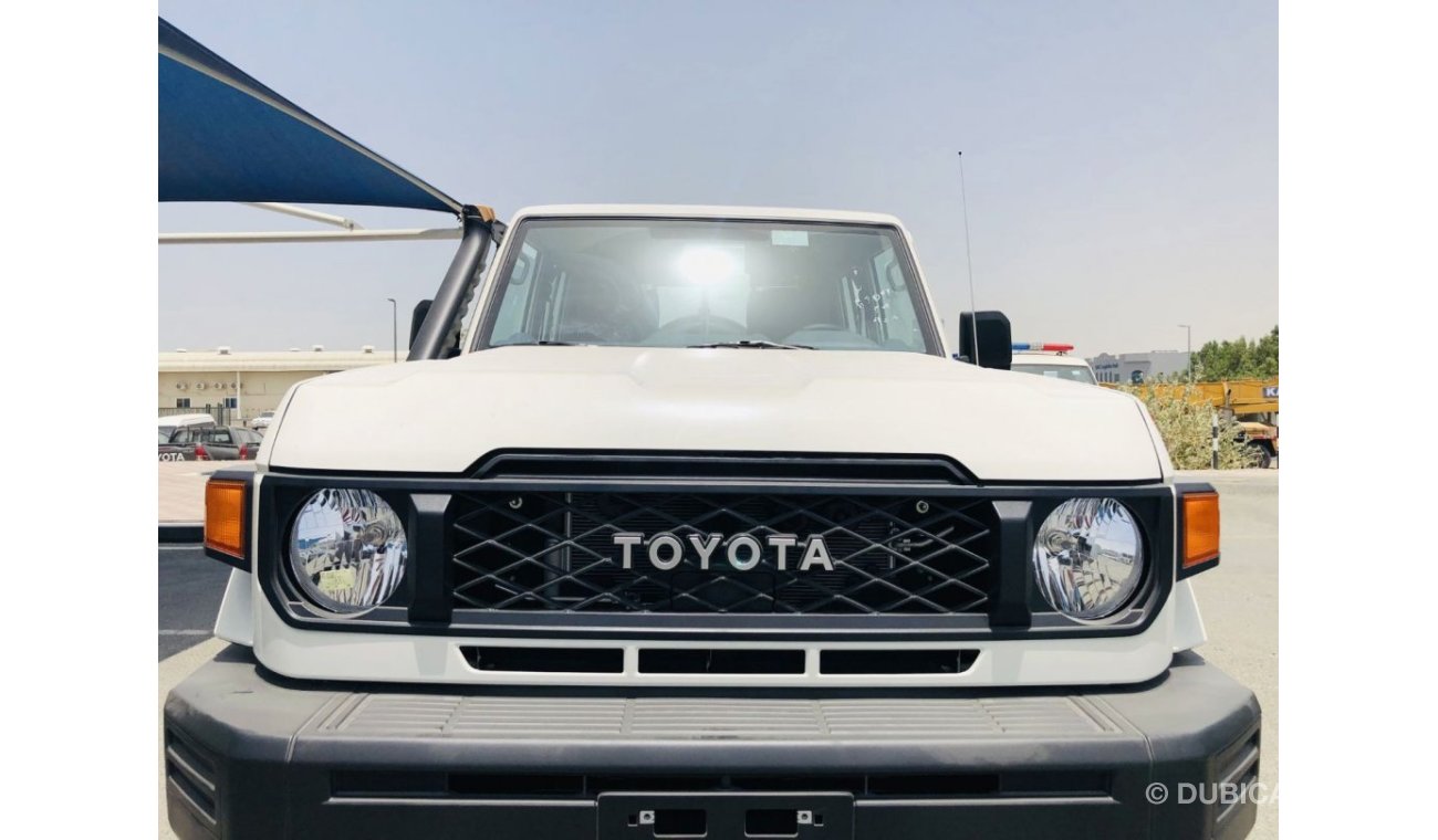 Toyota Land Cruiser Pick Up 79 V6 4.0L Petrol MY24 Brand New