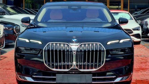 بي أم دبليو 735 i Pure Excellence 2025 Warranty & service GCC