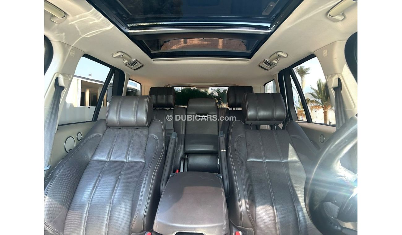 Land Rover Range Rover Vogue SE 5.0L AED 2,220 PM |RANGE ROVER VOUGE SE 5.0SC V8 | GCC | HEAD'S UP DISPLAY |LUXURIOS CABIN