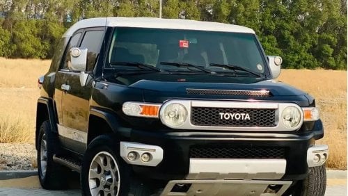 Toyota FJ Cruiser Good condition car GCC