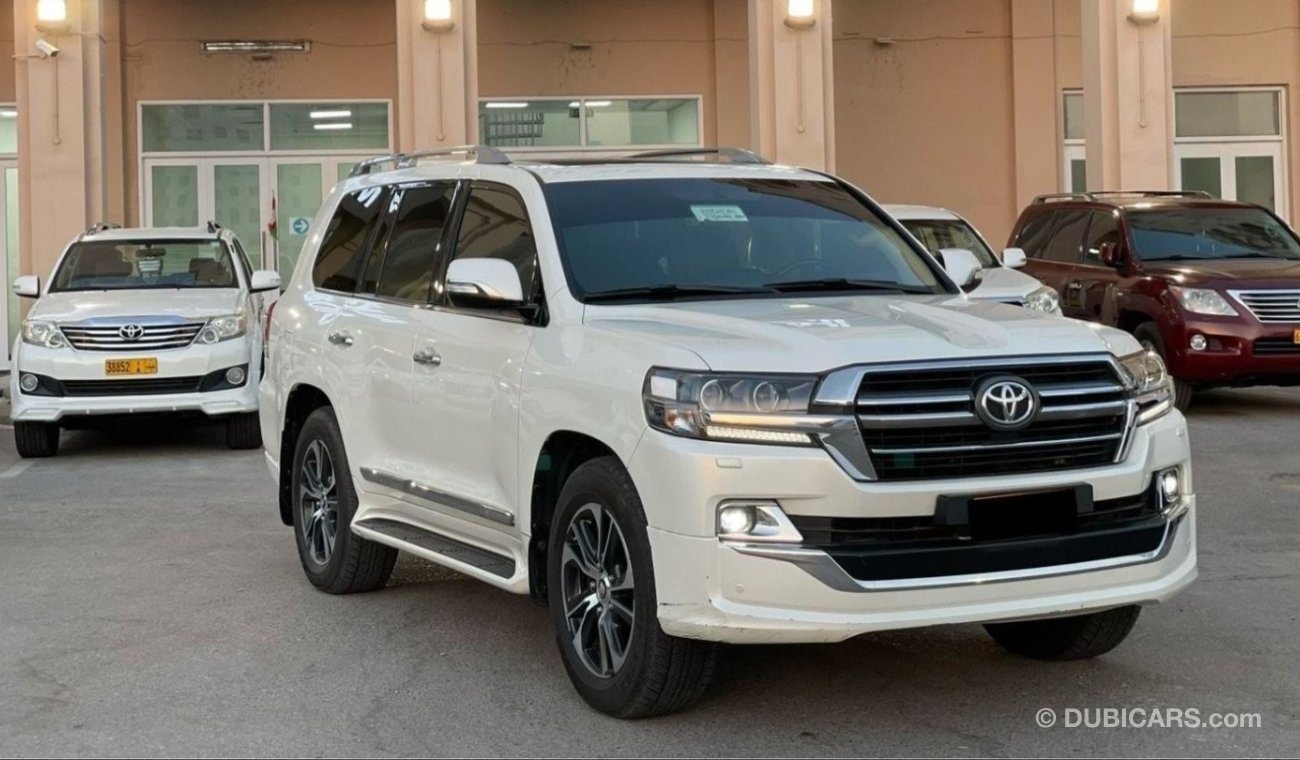 Toyota Land Cruiser 2019 GXR V8 | Diesel | Full Options | Top Of The Range