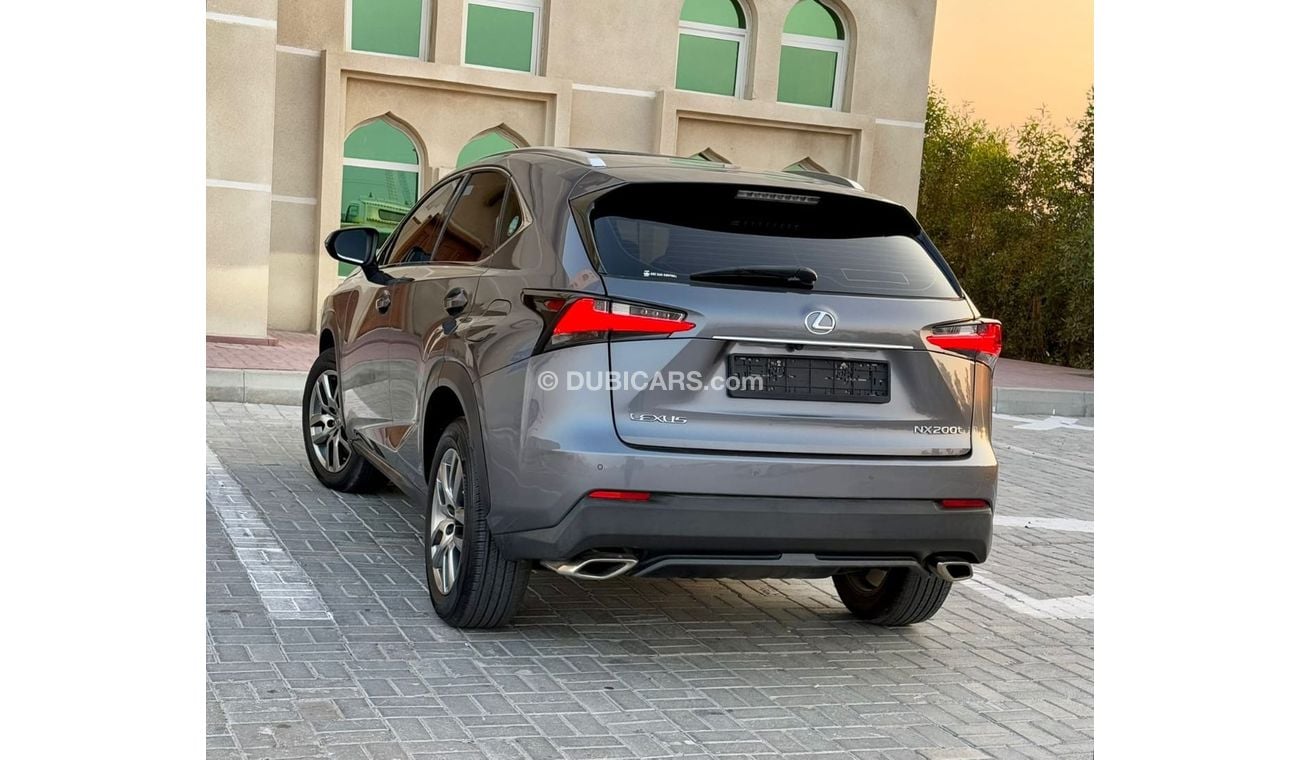 Lexus NX200t Premier 2.0L