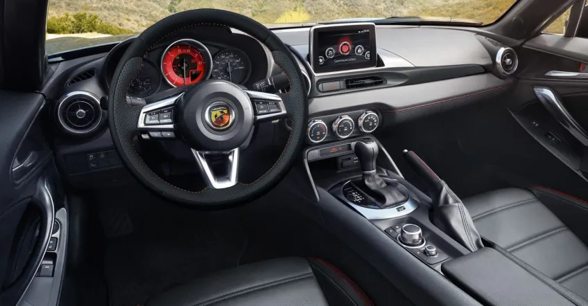 Abarth 124 interior - Cockpit