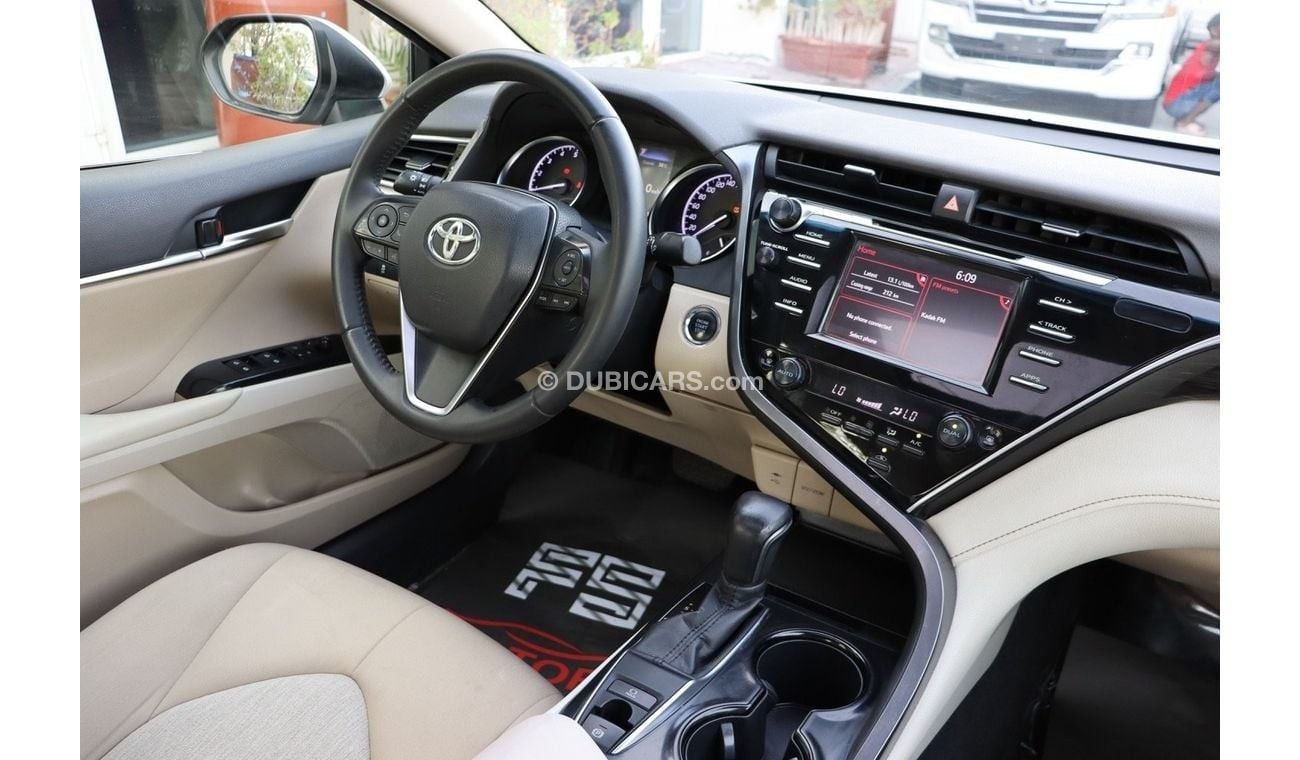 تويوتا كامري SE 2.5L (204 HP) Toyota Camry SE / 2018 / GCC / Original Paint/ Full Service History/ 2018