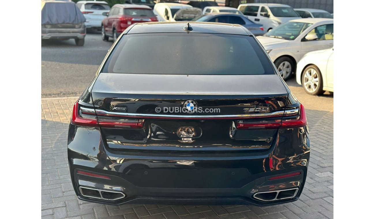 بي أم دبليو 750Li xDrive 4.4L (530 HP)