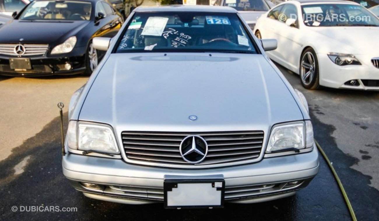 Mercedes-Benz SL 320 with SL 500 badge