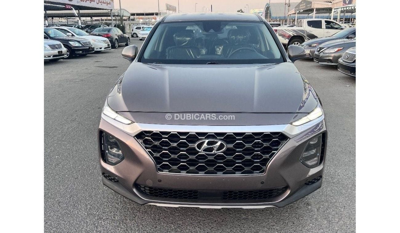 Hyundai Santa Fe For sale, a 2019 Santa Fe, customs papers, agency condition, radar and blind spot