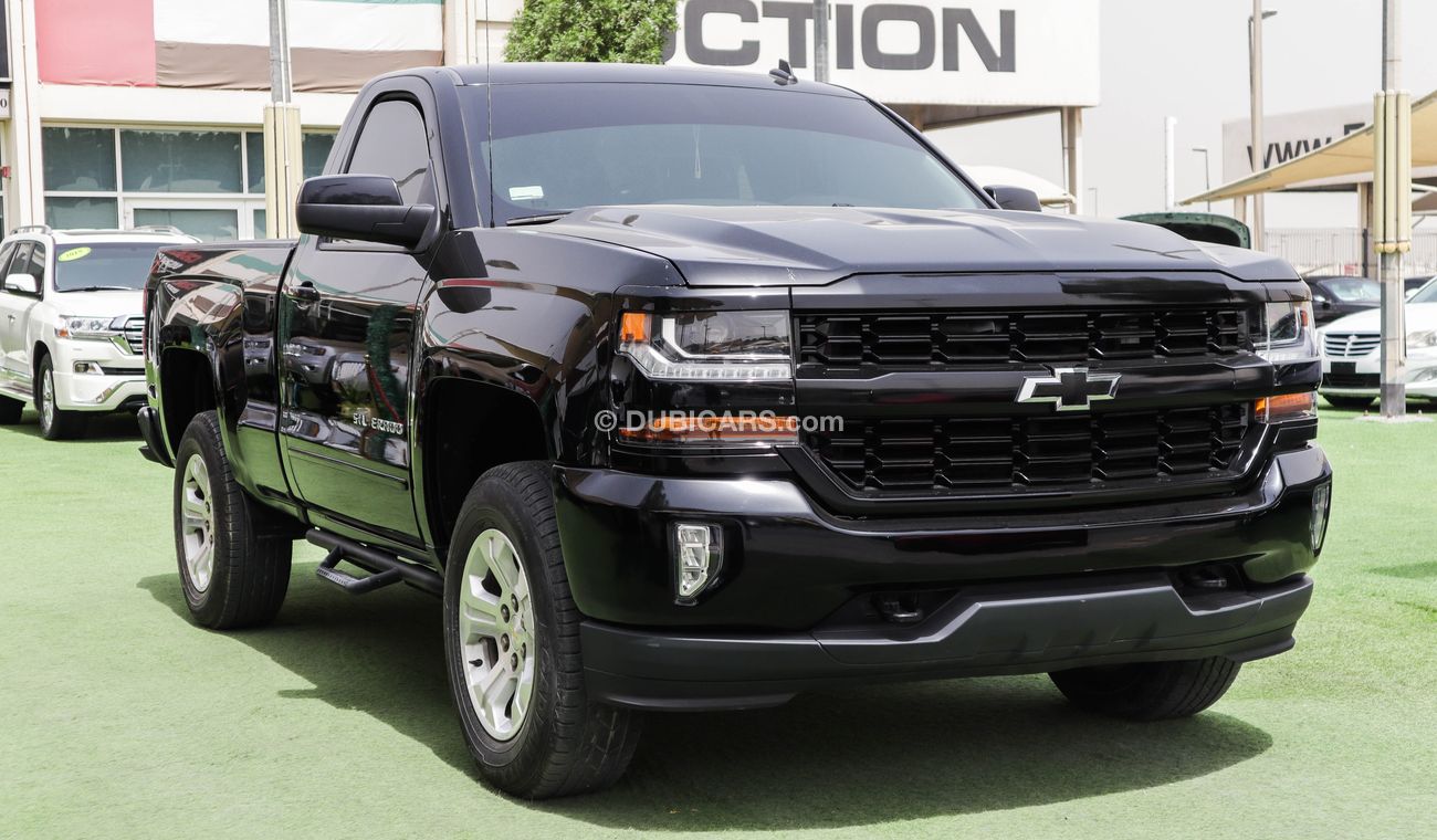 Used Chevrolet Silverado 2018 for sale in Sharjah - 458065