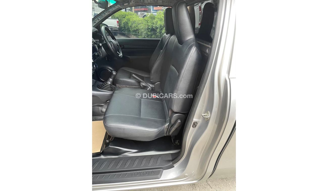 تويوتا هيلوكس Toyota Hilux Revo Single Cabin