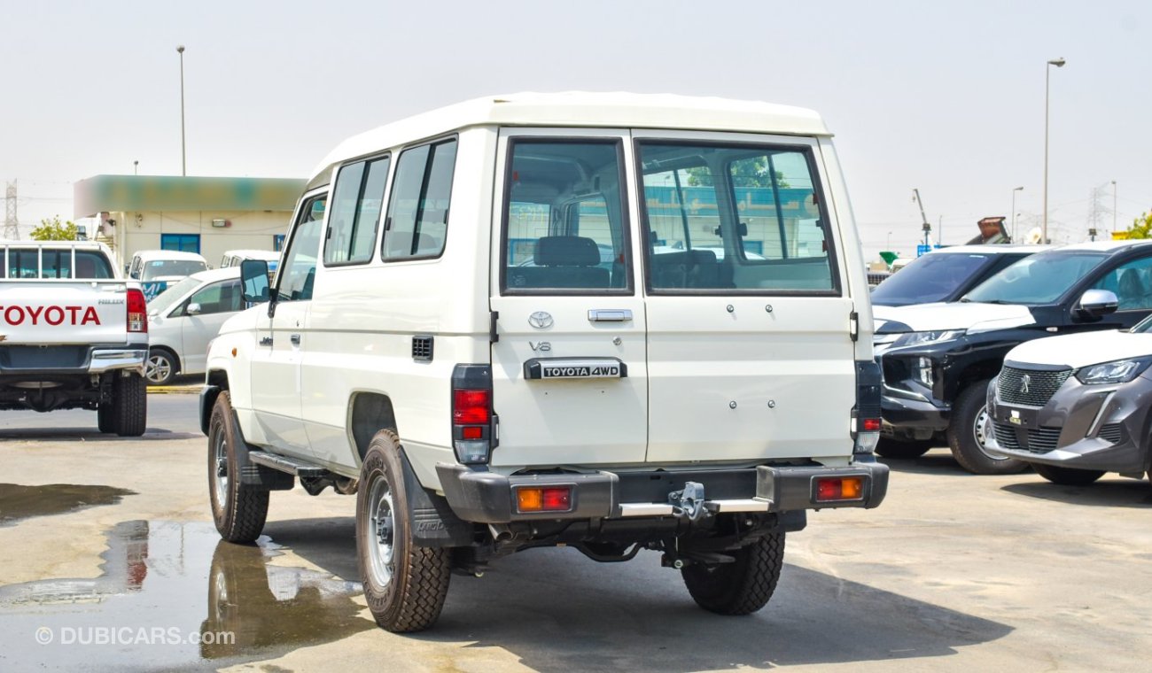 Toyota Land Cruiser Hard Top V8