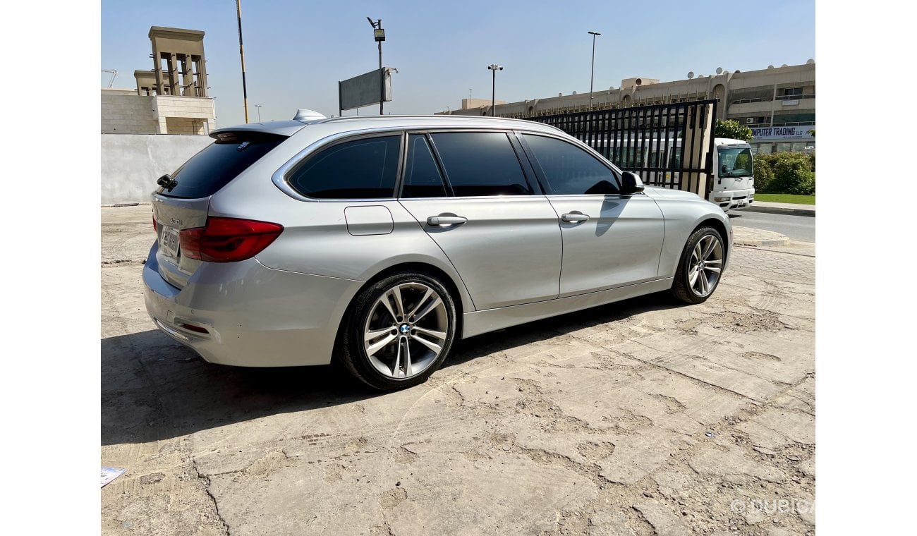 بي أم دبليو 330i