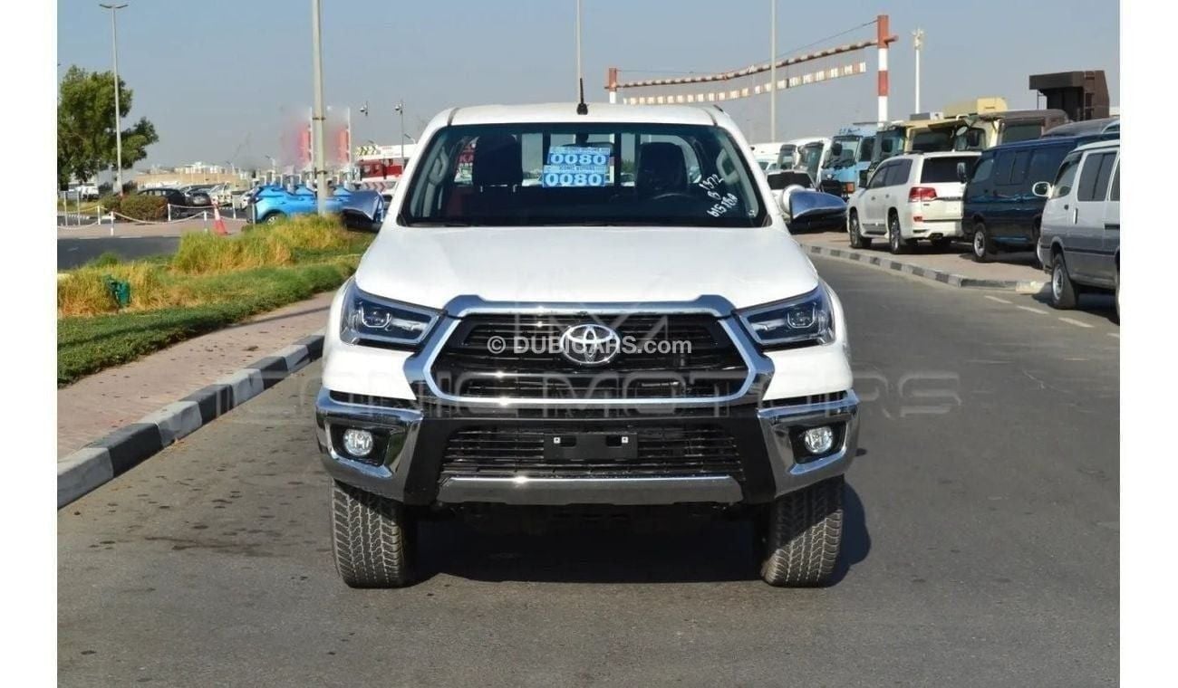 تويوتا هيلوكس 2025 TOYOTA HILUX 2.7L PETROL MANUAL 4X4 SR5