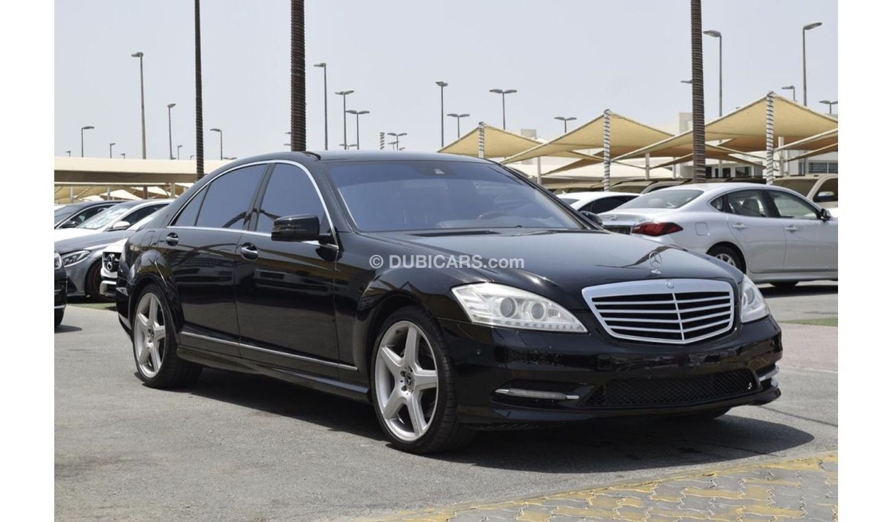 مرسيدس بنز S 550 وارد كندا كاملة المواصفات توب اوبشن كليين تايتيل