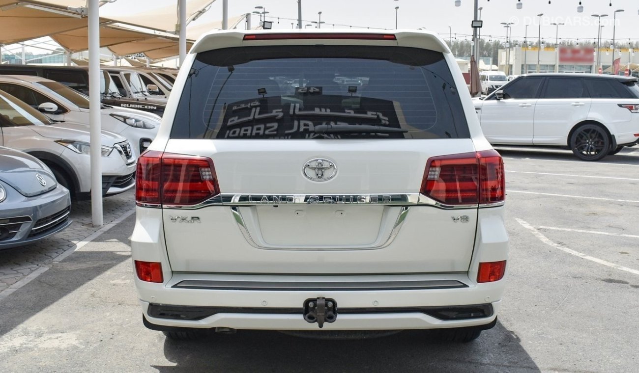 Toyota Land Cruiser VXR V8