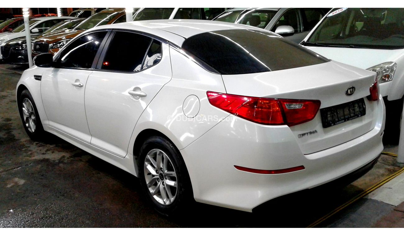 Kia Optima WHITE 2016 GCC NO PAIN NO ACCIDENT PERFECT