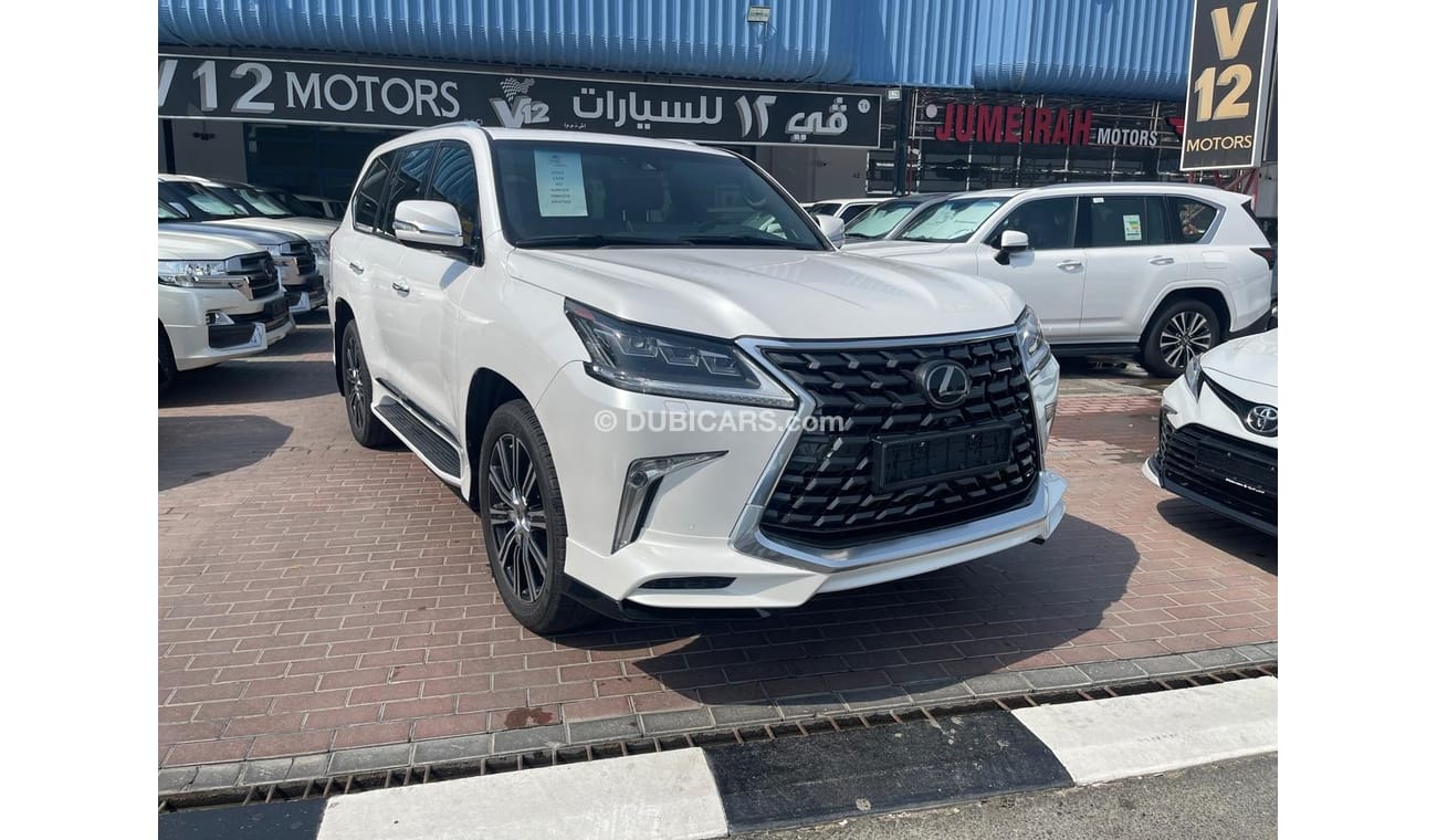 لكزس LX 570 LEXUS LX570 4 YEARS WARRANTY FROM ALFUTTAIM