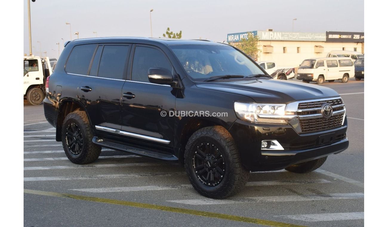 Toyota Land Cruiser 2018 TOYOTA LAND CRUISER SAHARA V8