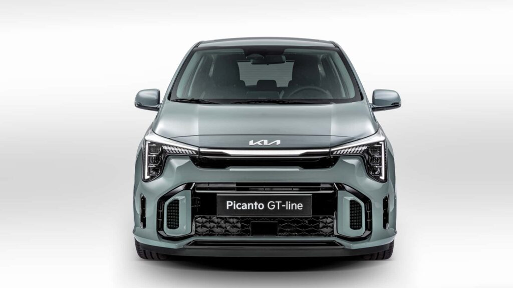 Kia Picanto exterior - Front Right Angled