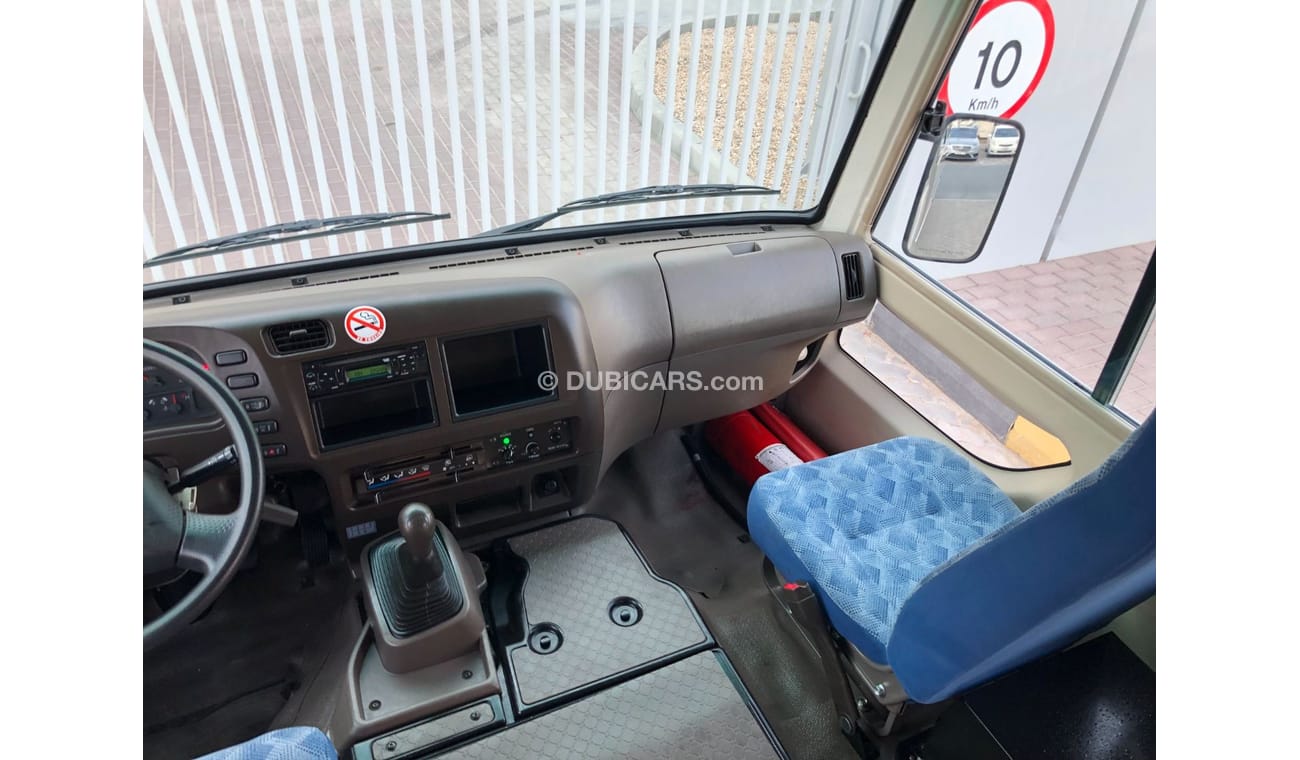 ميتسوبيشي فوسو GCC BUS