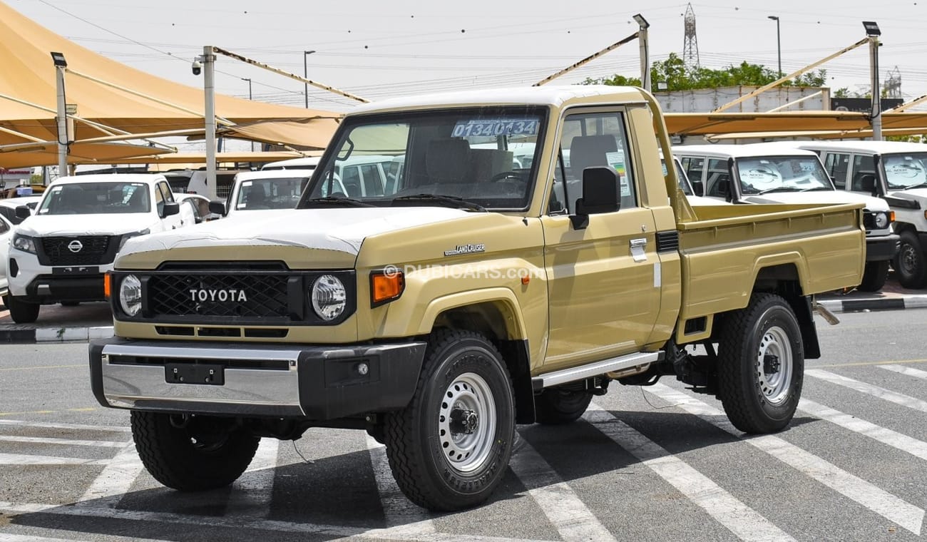 تويوتا لاند كروزر بيك آب 4.0L V6 Petrol Single Cabin