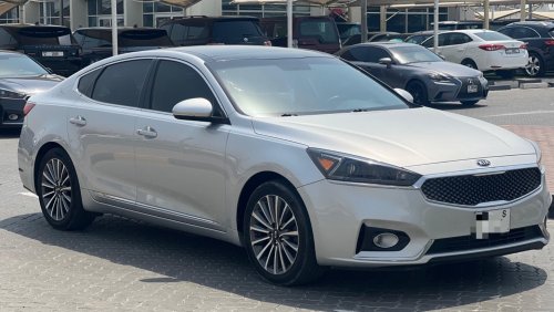Kia Cadenza EX Model 2017, imported from America, automatic movement, full option, panoramic sunroof, 4 cylinder