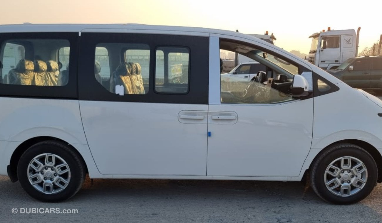 هيونداي ستاريا Comfort 11Seater V6 3.5L 2024YM