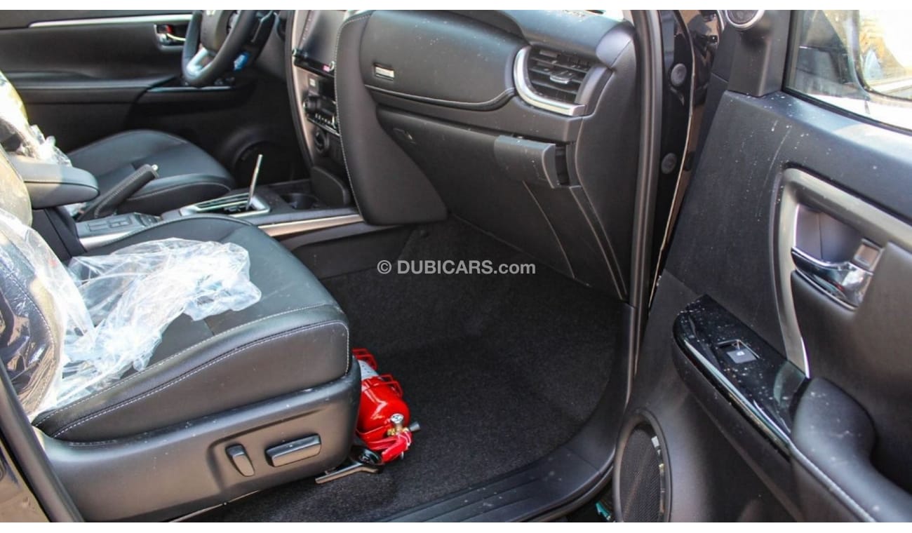 تويوتا فورتونر 2.8L COMFORT TURBO ABS 3X AIRBAGS AT (only for export)