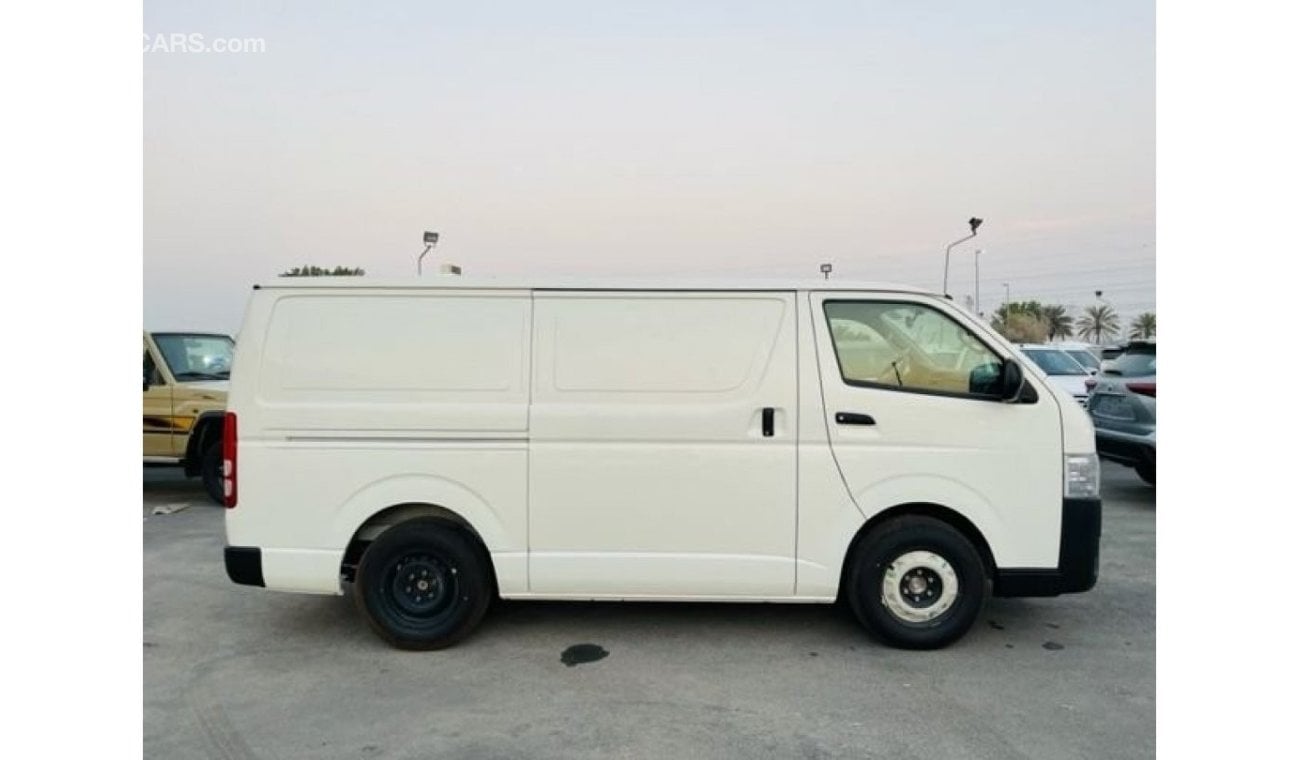 تويوتا هاياس Toyota Hiace Delivery VAN 2.5L Diesel M/T