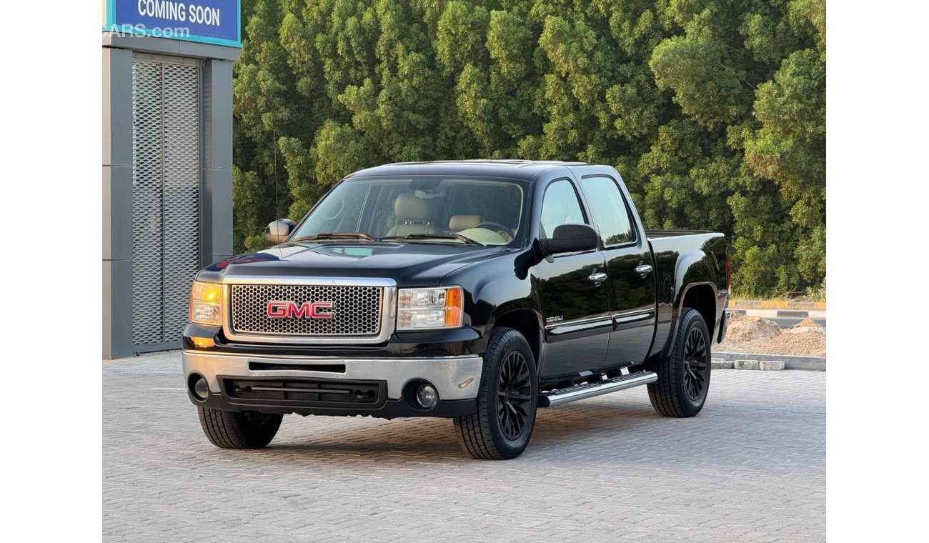 GMC Sierra HD GMC SIERRA DENALI 2013 GCC FULL OPTION