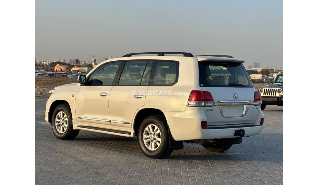 Toyota Land Cruiser MODEL 2010 GCC CAR PERFECT FULL OPTION SUN ROOF