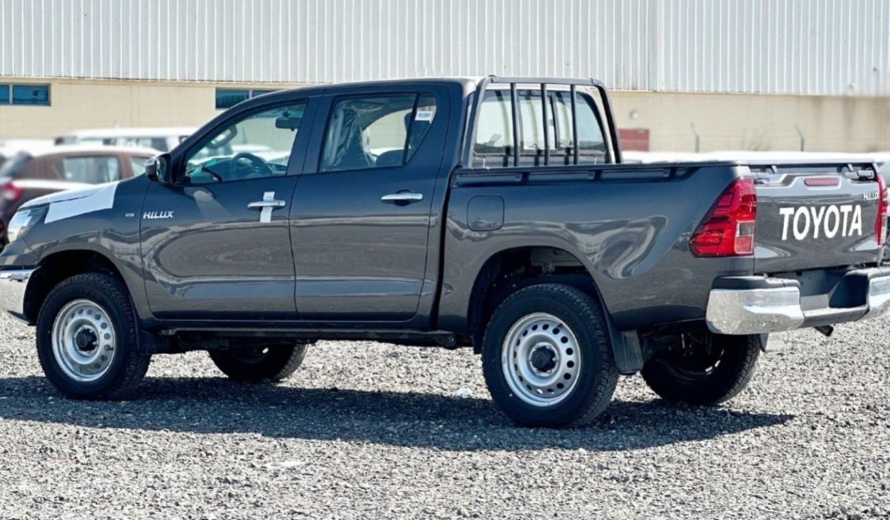 تويوتا هيلوكس Toyota hilux 2.4L 2024 basic option V4