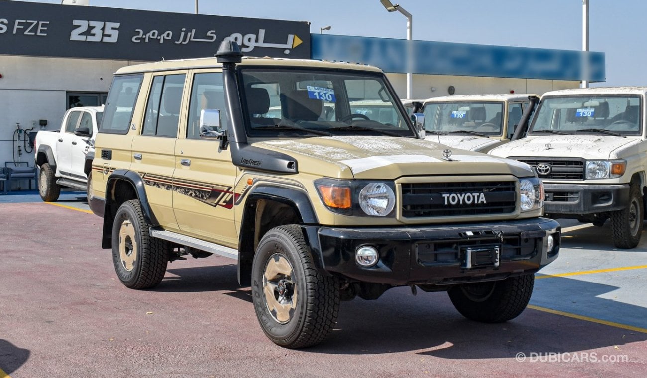 Toyota Land Cruiser Hard Top LX 4.0L V6 M/T