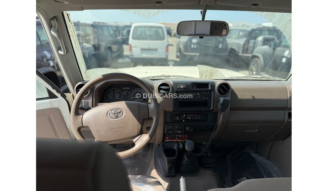 تويوتا لاند كروزر 70 2023 Toyota Land Cruiser LC78 3-Door Hardtop Red Cross Ambulance 4.0L V6 Petrol M/T 4x4 Export Only