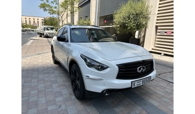 Infiniti QX70