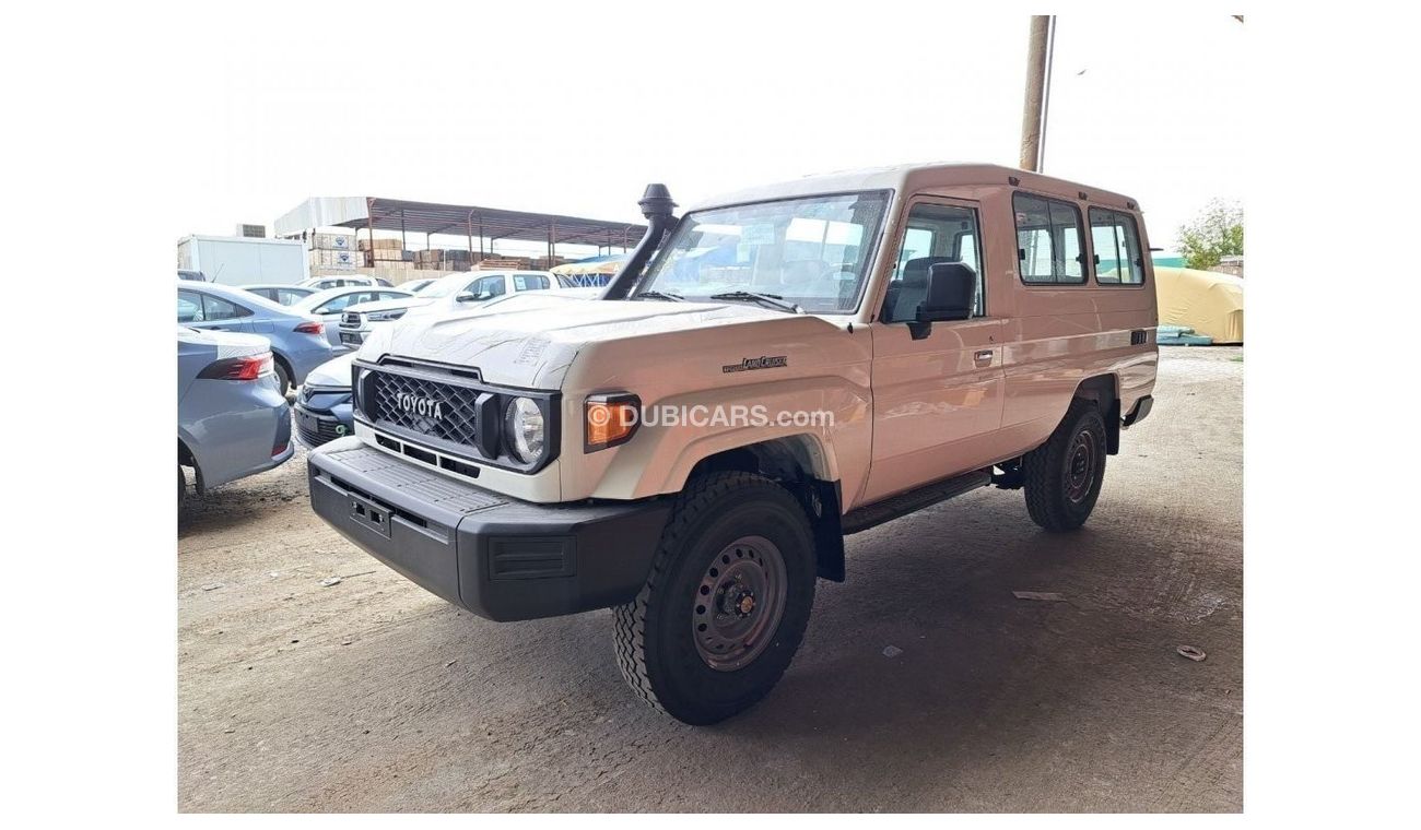 Toyota Land Cruiser Hard Top LC78 4.5L V8DIESEL 3DOOR